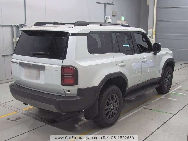 toyota land-cruiser-wagon 2024 CFJ1522686 image 2