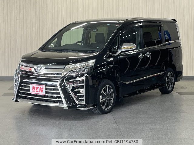 toyota voxy 2020 -TOYOTA--Voxy DBA-ZRR80W--ZRR80-0610494---TOYOTA--Voxy DBA-ZRR80W--ZRR80-0610494- image 1