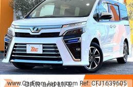 toyota voxy 2018 CFJ1639605