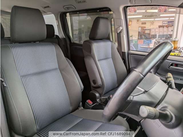 toyota noah 2015 CFJ1689094 image 2