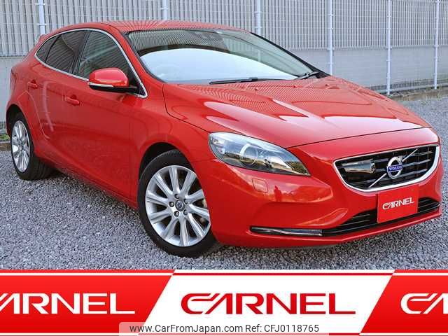 volvo v40 2013 K00068 image 1