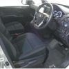 toyota noah 2021 quick_quick_6AA-ZWR80G_0485995 image 3