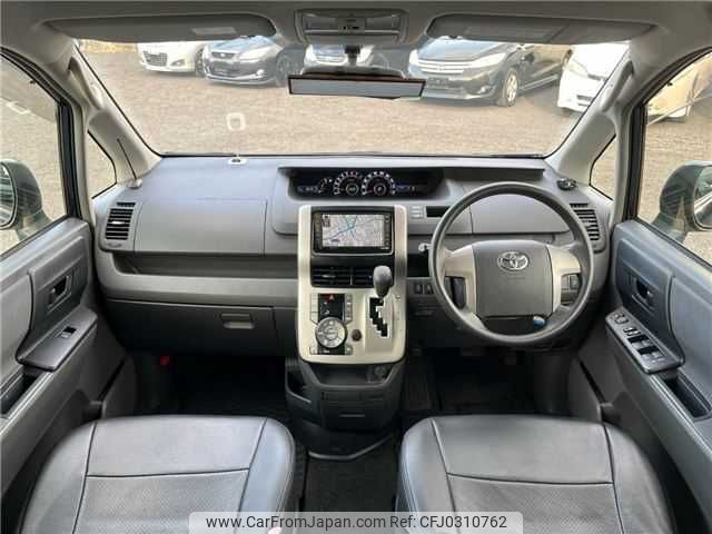 toyota noah 2008 TE3677 image 2