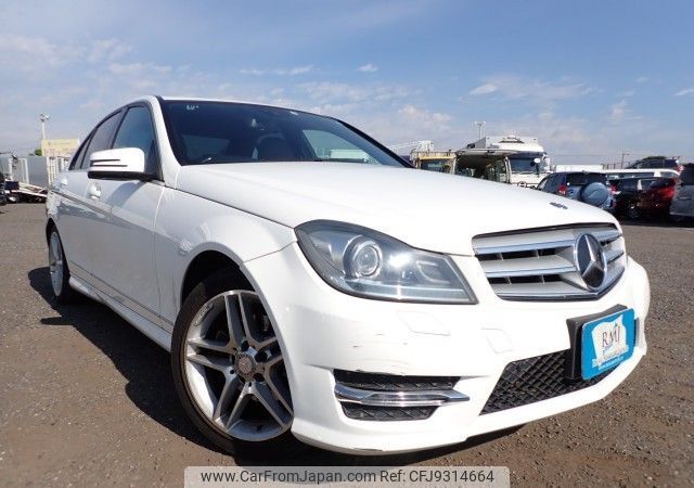 mercedes-benz c-class 2013 REALMOTOR_N2023100162F-24 image 2