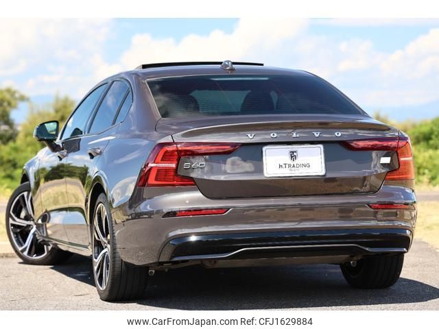 volvo s60 2023 CFJ1629884 image 2