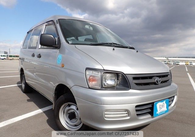 toyota townace-van 2005 REALMOTOR_N2022020021HD-24 image 2