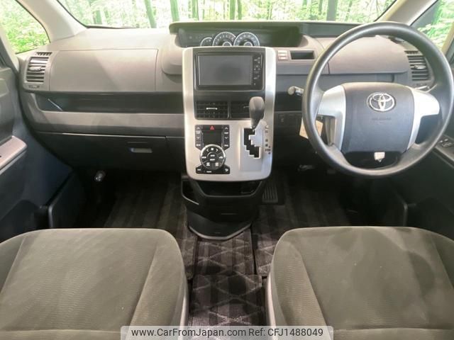 toyota noah 2010 CFJ1488049 image 2