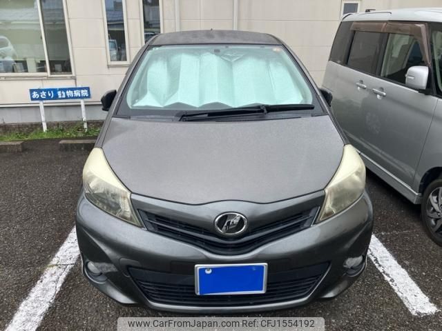 toyota vitz 2013 CFJ1554192 image 1
