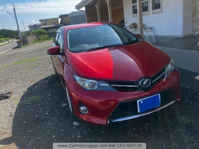 toyota auris 2013 CFJ1569120 image 2