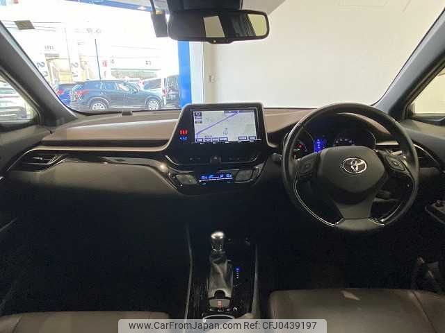 toyota c-hr 2017 -TOYOTA--C-HR DAA-ZYX10--ZYX10-2068470---TOYOTA--C-HR DAA-ZYX10--ZYX10-2068470- image 2