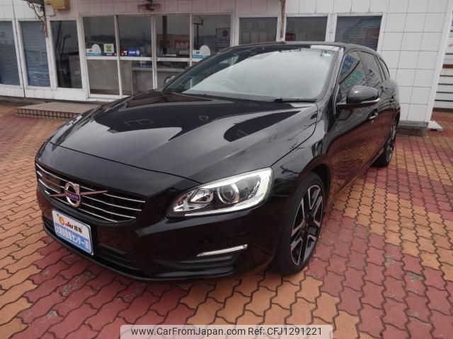 volvo v60 2017 quick_quick_FD4204T_YV1FWA8RDH1353824 image 1