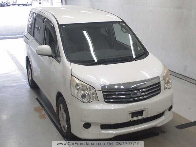 toyota noah 2012 CFJ1797716 image 1