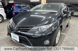 toyota auris 2013 CFJ1799660