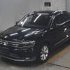 volkswagen tiguan 2018 -VOLKSWAGEN--VW Tiguan WVGZZZ5ZNJW360057---VOLKSWAGEN--VW Tiguan WVGZZZ5ZNJW360057- image 5