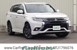 mitsubishi outlander-phev 2017 CFJ1796076