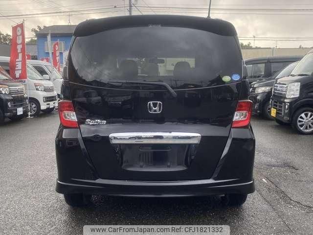honda freed-spike 2011 CFJ1821332 image 2
