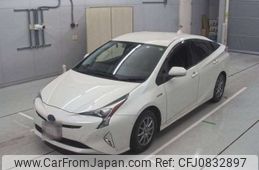 toyota prius 2018 -TOYOTA--Prius DAA-ZVW51--ZVW51-6068556---TOYOTA--Prius DAA-ZVW51--ZVW51-6068556-