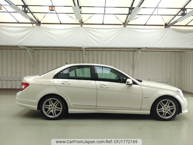 mercedes-benz c-class 2011 CFJ1772169 image 2