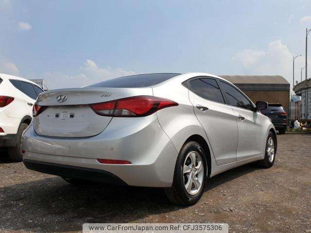 hyundai avante 2016 ED-03209-20190819 image 2