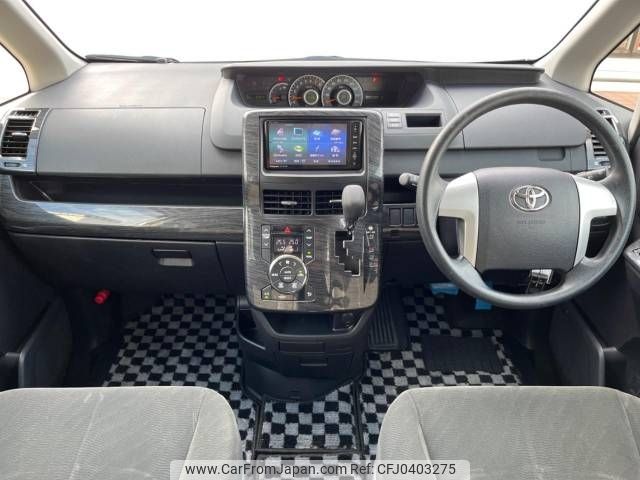 toyota voxy 2011 -TOYOTA--Voxy DBA-ZRR70G--ZRR70-0453043---TOYOTA--Voxy DBA-ZRR70G--ZRR70-0453043- image 2