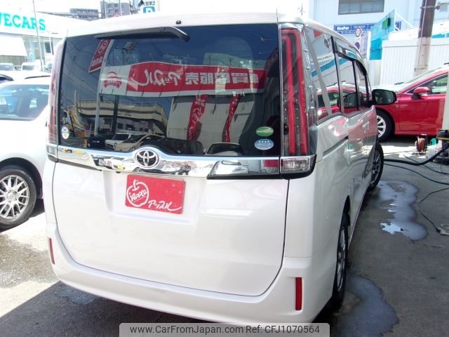 toyota noah 2017 -TOYOTA--Noah DBA-ZRR80G--ZRR80-0370684---TOYOTA--Noah DBA-ZRR80G--ZRR80-0370684- image 2