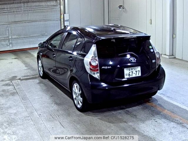 toyota aqua 2013 CFJ1528275 image 2