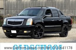 cadillac escalade 2011 GOO_NET_EXCHANGE_0208905A30250113W002