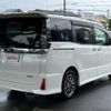 toyota voxy 2015 GOO_JP_700055065930250530004 image 9