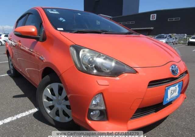 toyota aqua 2012 646828-Y2025070128F-21 image 1