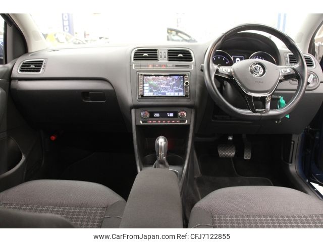volkswagen polo 2017 -VOLKSWAGEN--VW Polo DBA-6RCJZ--WVWZZZ6RZHU032454---VOLKSWAGEN--VW Polo DBA-6RCJZ--WVWZZZ6RZHU032454- image 2