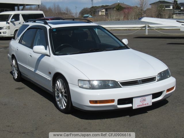 honda accord-wagon 1997 -HONDA--Accord Wagon E-CF2--CF2-1710103---HONDA--Accord Wagon E-CF2--CF2-1710103- image 1