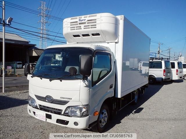 hino dutro 2017 GOO_NET_EXCHANGE_0550772A30241221W001 image 1