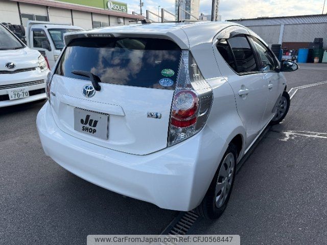 toyota aqua 2013 -TOYOTA 【名変中 】--AQUA NHP10--6204182---TOYOTA 【名変中 】--AQUA NHP10--6204182- image 2