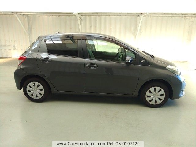 toyota vitz 2012 ENHANCEAUTO_1_ea287758 image 2