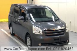 toyota noah 2010 CFJ1820462