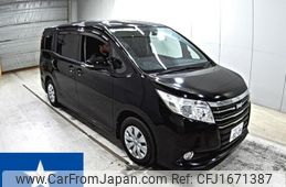 toyota noah 2016 CFJ1671387