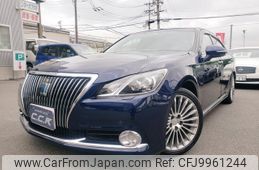 toyota crown-majesta 2014 GOO_JP_700102024930240630001