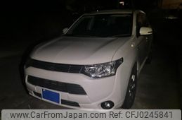 mitsubishi outlander-phev 2013 -MITSUBISHI--Outlander PHEV DLA-GG2W--GG2W-0005063---MITSUBISHI--Outlander PHEV DLA-GG2W--GG2W-0005063-