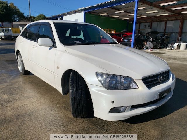 2004 Toyota Altezza Gita TA-JCE10W 2WD - Car Price $3,197