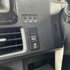 toyota voxy 2015 CARSENSOR_JP_AU6363164026 image 32