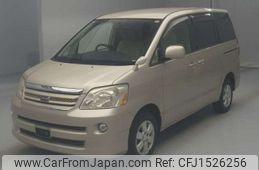 toyota noah 2006 CFJ1526256