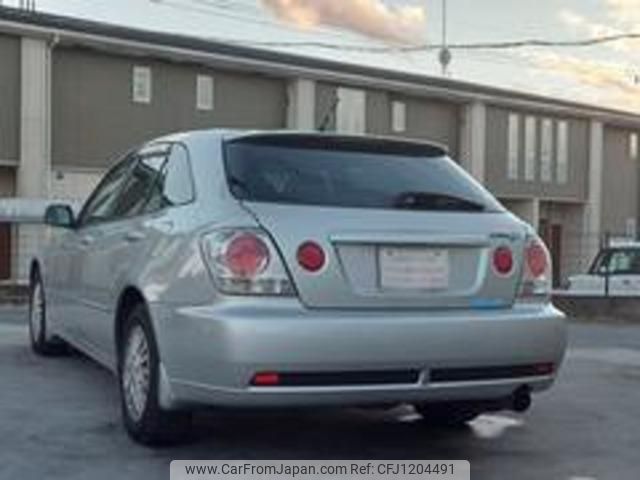 toyota altezza-gita 2002 quick_quick_TA-GXE10W_GXE10W-0105556 image 2