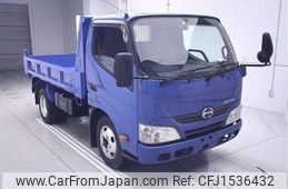 hino dutro 2013 CFJ1536432