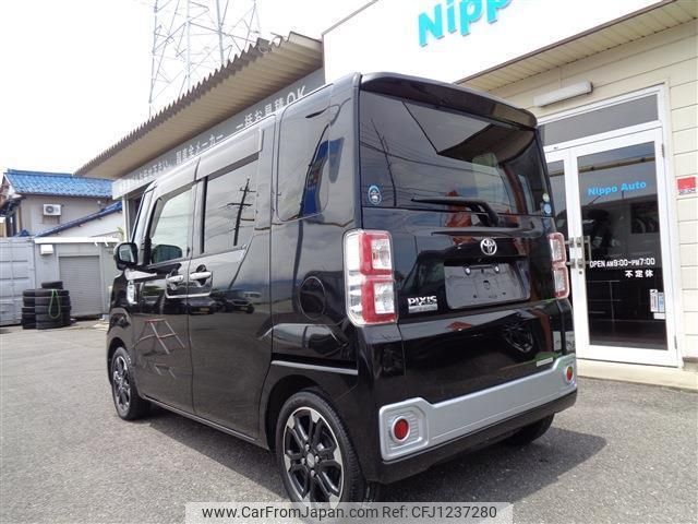 toyota pixis-mega 2016 -TOYOTA--Pixis Mega LA700A--0004039---TOYOTA--Pixis Mega LA700A--0004039- image 2