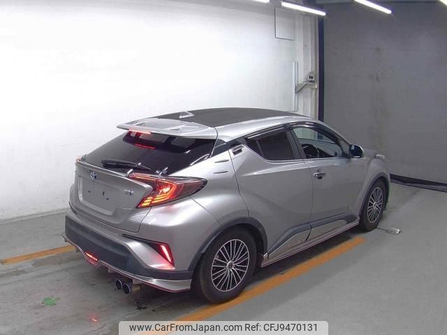 toyota c-hr 2017 quick_quick_DAA-ZYX10_ZYX10-2010657 image 2