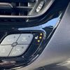 toyota c-hr 2017 58 image 21