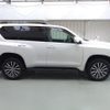 toyota land-cruiser-prado 2019 ENHANCEAUTO_1_ea294493 image 2