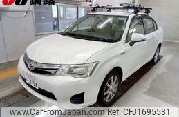 toyota corolla-axio 2013 CFJ1695531