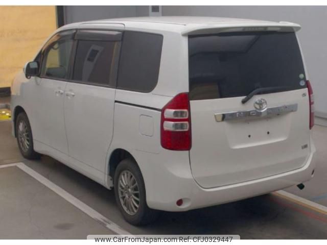 toyota noah 2013 quick_quick_DBA-ZRR70G_0558765 image 2