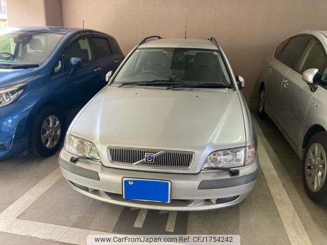volvo v40 2000 CFJ1754242 image 1